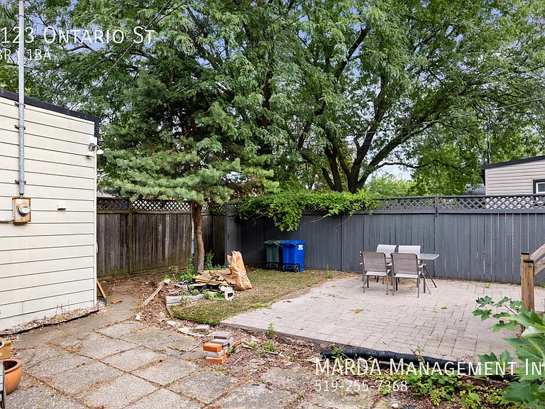 2123 Ontario St — Photo 19