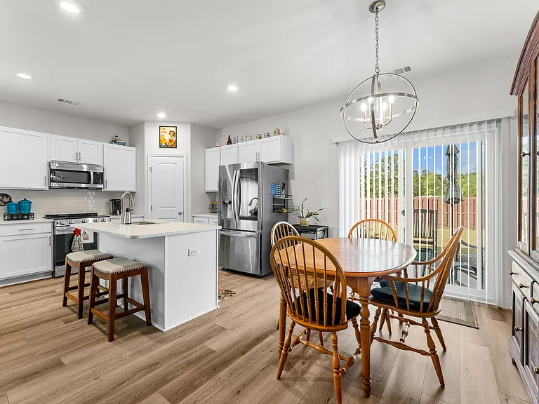 203 Glick Way — Photo 12