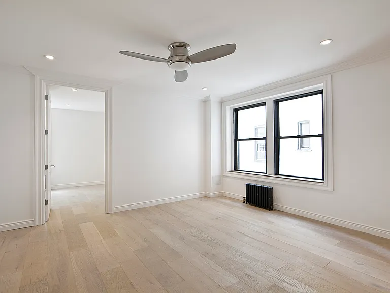 115 Henry St #1A — Photo 4