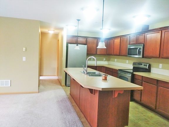 4th image of 6064 Illinois Ln SE