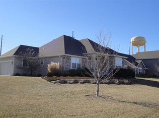 7245 SW Lancelot Ct, Topeka, KS 66610