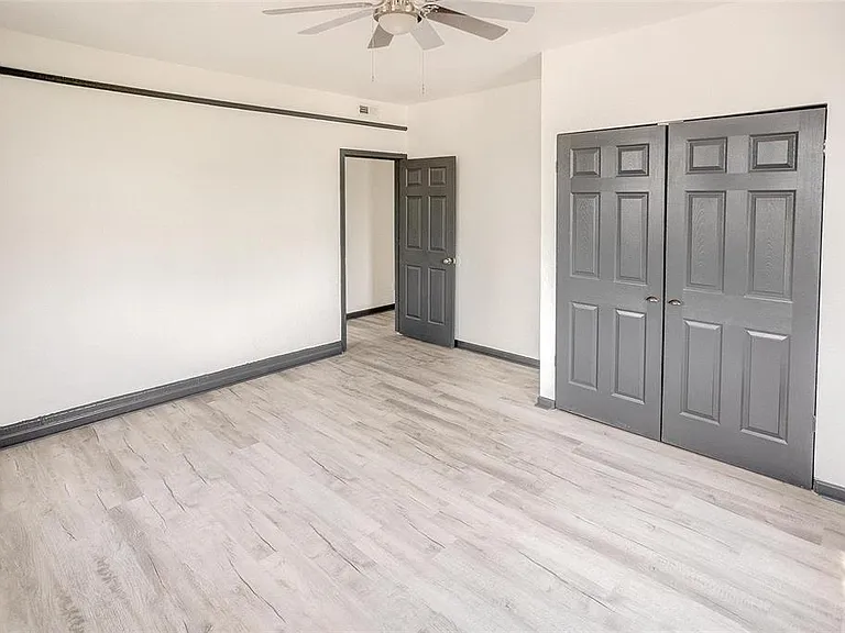 821 Niedringhaus Ave #C — Photo 16