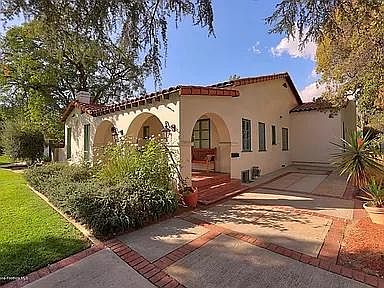 2nd image of 2055 Paloma St