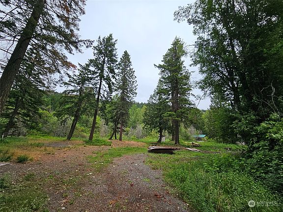 5th image of 781 Wapiti Drive