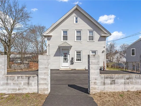 77 Veazie St, Providence, RI 02908