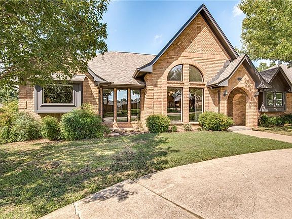 5th image of 2913 Cambridgeshire Dr
