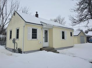 906 8th St SE, Austin, MN 55912