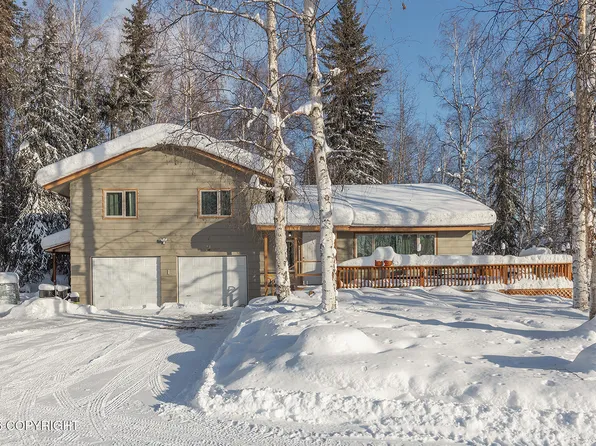 695 Whitney Dr, Fairbanks, AK 99712