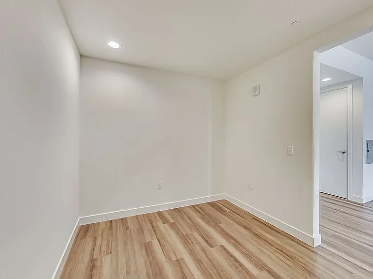 950 Lofts — Photo 70