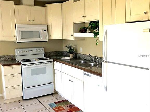 3rd image of 3608 28th Ave W