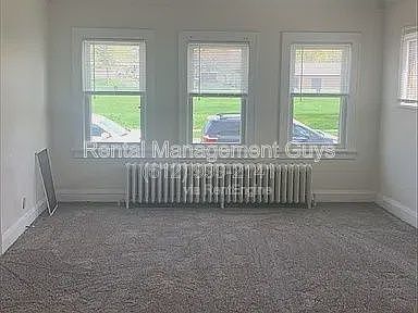 4th image of 1649 Russell Ave N #1