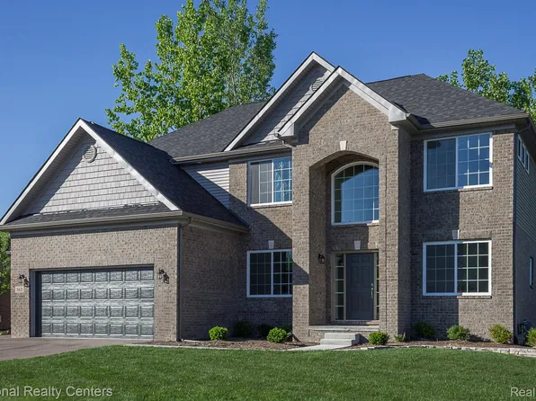 8005 Birkdale Ct, Clarkston, MI 48348