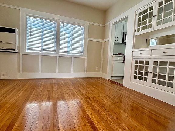 2nd image of 483 41st St APT 3