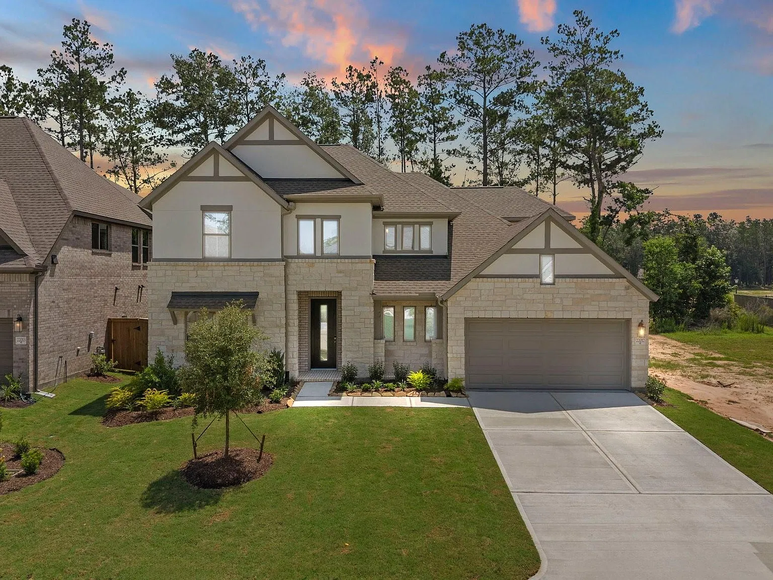 4 bed, 3.5 bath, 3462 sqft, $4,700 — Photo 1