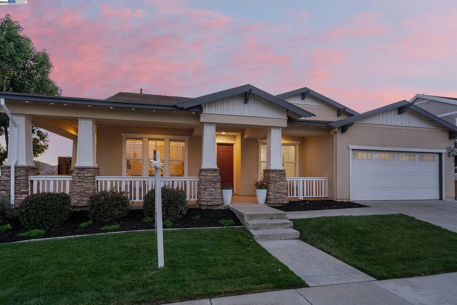 1002 Carrara Way photo 1