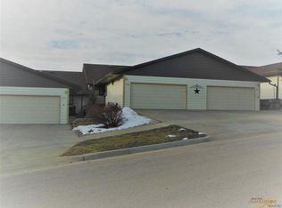 329 Fox Run Dr, Rapid City, SD 57701