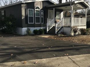 4 Evergreen Dr N, Browns Mills, NJ 08015
