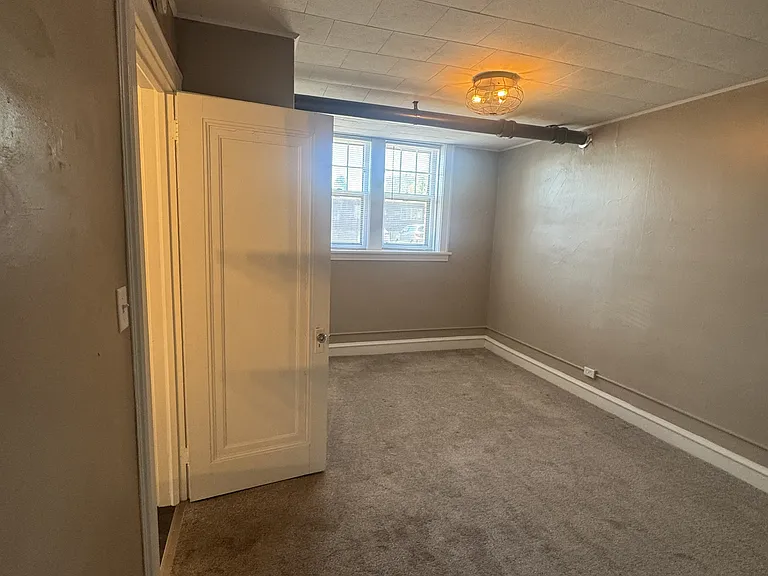 Devonshire Apartments — Photo 26