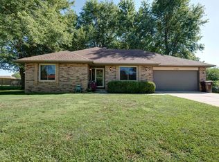 1124 Brombones Ct, Nixa, MO 65714