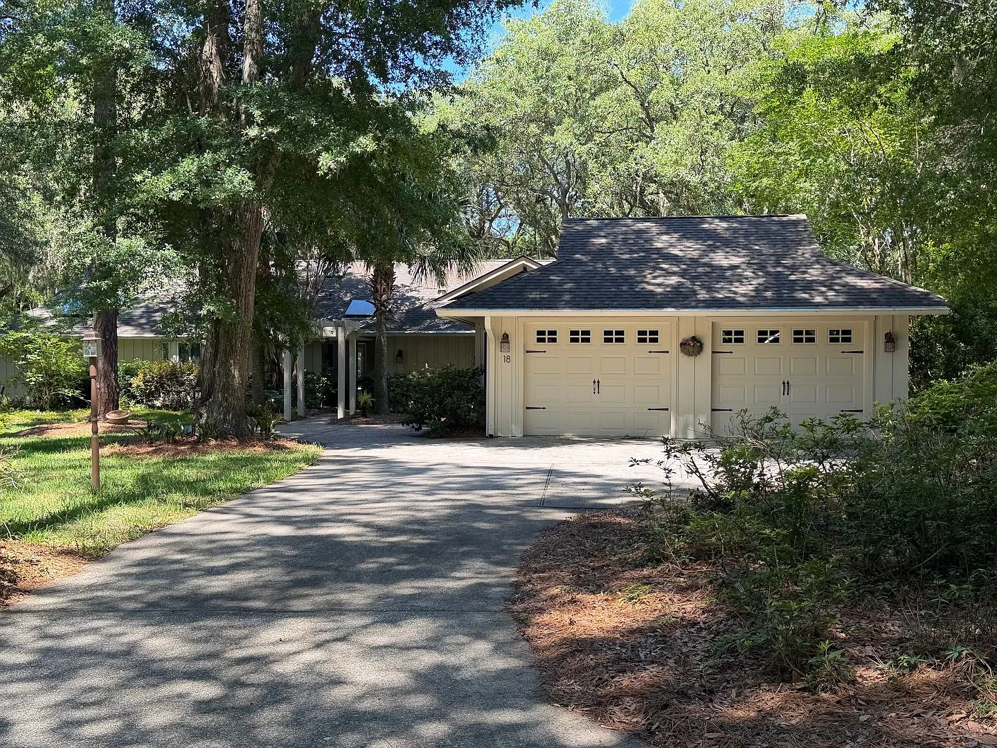 Lovely One-Level Furnished Home with Private Pool in Port Royal! — Photo 2