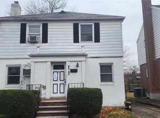 7505 176th St, Fresh Meadows, NY 11366