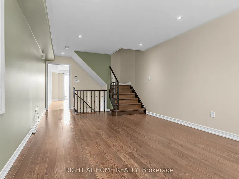 2628 Bur Oak Ave — Photo 8