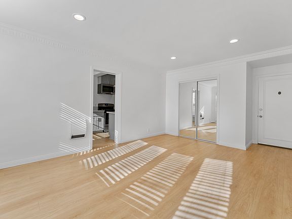 3rd image of 401 Shirley Pl #104