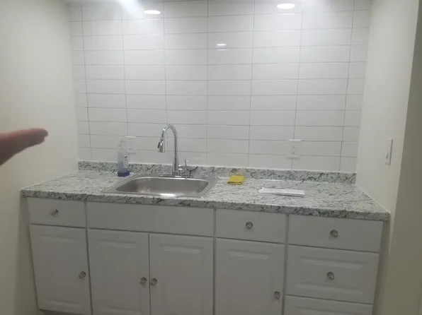(undisclosed Address), Merrick, NY 11566
