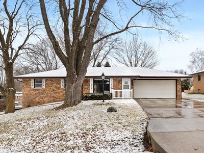 505 Oak Ter, Slinger, WI, 53086