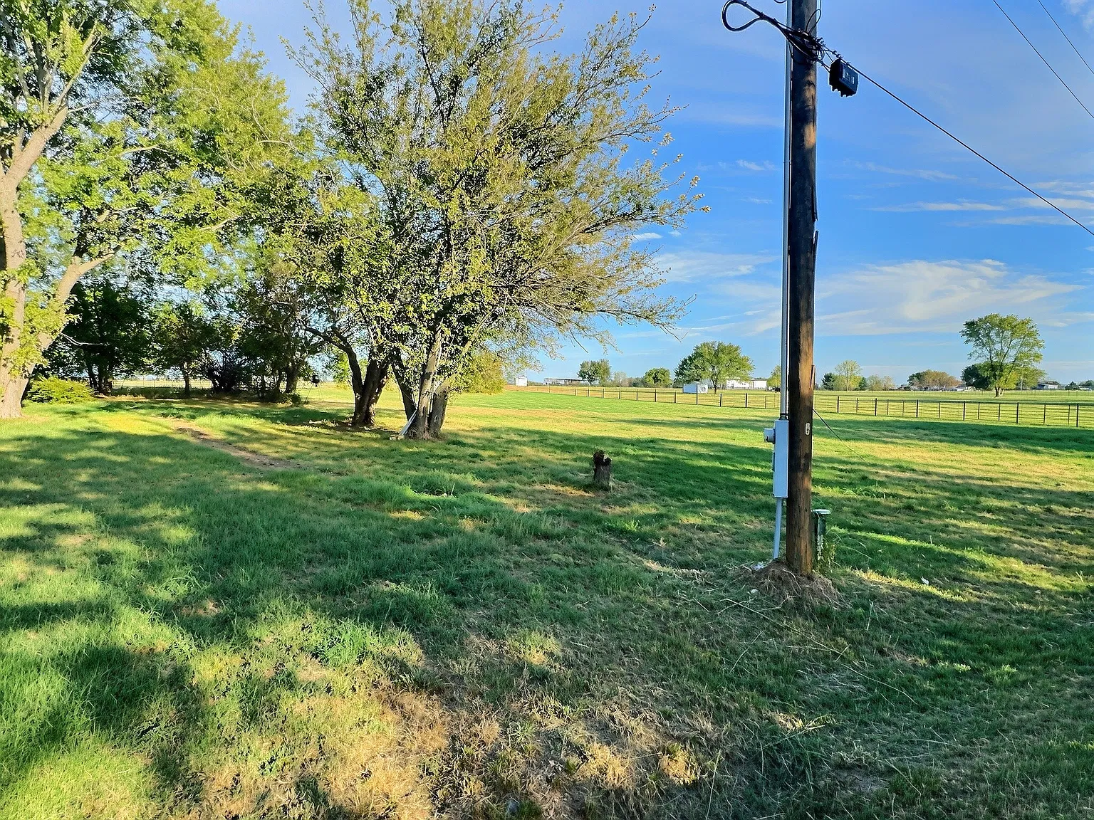 4 bed, 2033 sqft, $1,900 — Photo 3