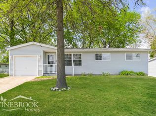 1635 Beverly Dr, Florissant, MO 63031
