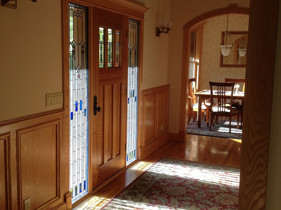 2nd image of 164 Echo Canyon Ln
