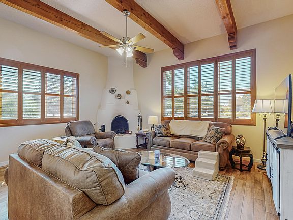 4th image of 373 La Chamisal Ln NW