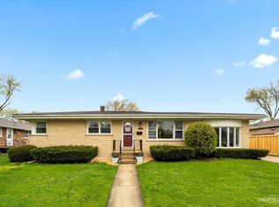 650 W Ronald Dr, Addison, IL 60101