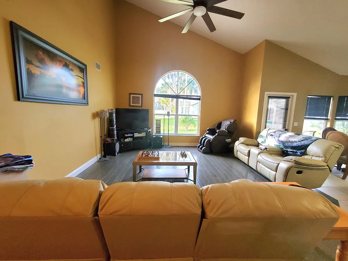 Building Photo - 1104 Plover Pl