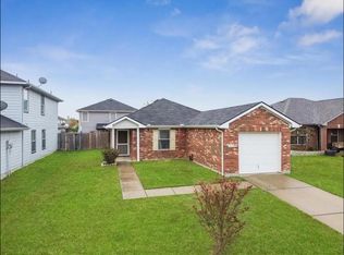 1964 Sampsell Dr, Grand Prairie, TX 75051