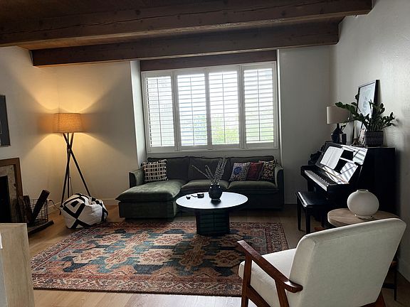 5th image of 132 W Alamar Ave APT 1
