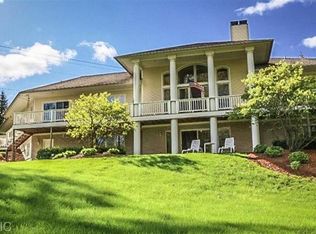 3611 Thornapple River Dr SE, Grand Rapids, MI 49546