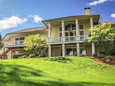 3611 Thornapple River Dr SE, Grand Rapids, MI, 49546