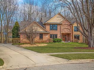 3520 Breezy Point Dr, Okemos, MI 48864