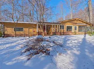 7350 Samuel Lord Dr, Chagrin Falls, OH 44023