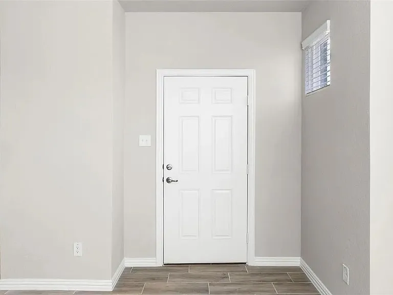2820 Percheron Dr — Photo 4