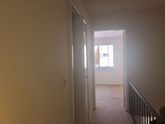 3rd image of 75 Arlington Pl