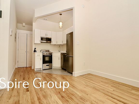 5th image of 340 W 47th St APT 1A