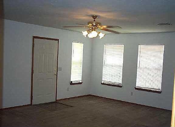 5th image of 2413 N Truitt