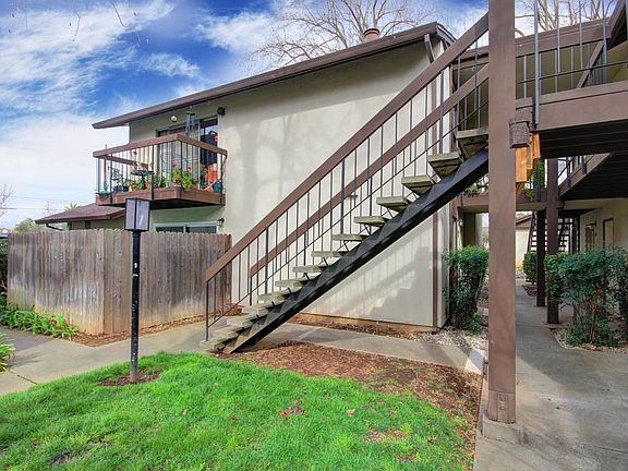 5th image of 2950 Marconi Ave APT 109