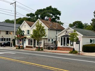 1 E Montauk Hwy, Hampton Bays, NY 11946