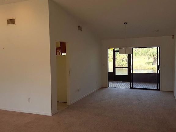 4th image of 105 Joy Haven Dr