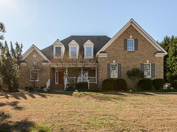 5th image of 702 Kensington Dr