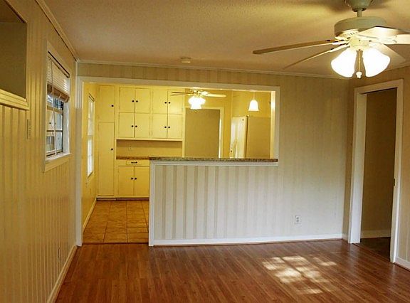 3rd image of 1059 Gardenia Dr